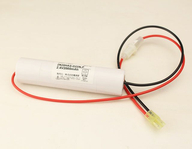 2N20HA相当品  三菱電機製誘導灯器具・非常灯器具用交換電池 2.4V2000mAh ※ヒューズ付き ＜年度シール付き＞ コネクター付きそのまま取付できます。